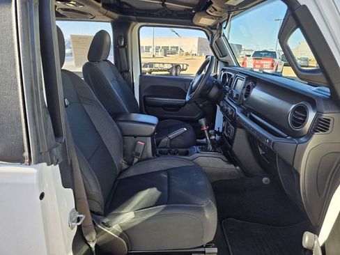Used 2019 Jeep Wrangler Sport image 23