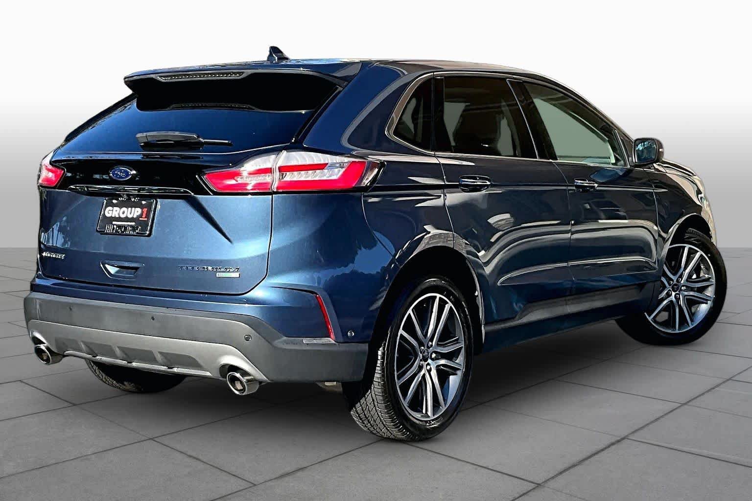 Used 2019 Ford Edge Titanium w/ Equipment Group 301A FWD image 13