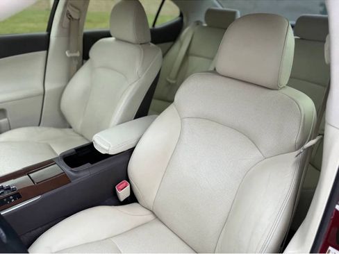 Used 2012 Lexus IS 250 w/ Premium Pkg Value Edition RWD image 16