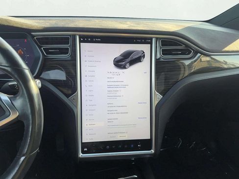 Used 2016 Tesla Model X 90D image 20