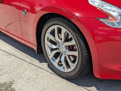 Used 2012 Nissan 370Z Roadster RWD image 8