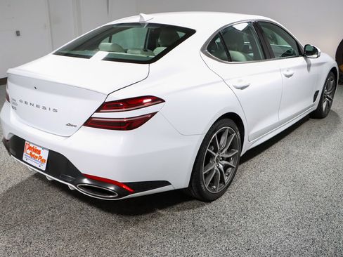 Used 2025 Genesis G70 2.5T AWD/4WD image 7