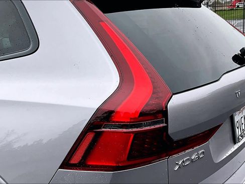 Used 2026 Volvo XC60 B5 Ultra w/ Climate Package image 32