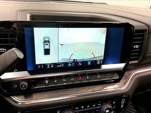 Used 2025 Chevrolet Silverado 2500 LTZ image 27