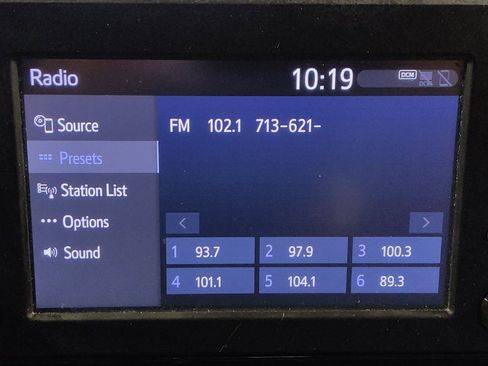 Used 2019 Toyota RAV4 XLE Premium image 25