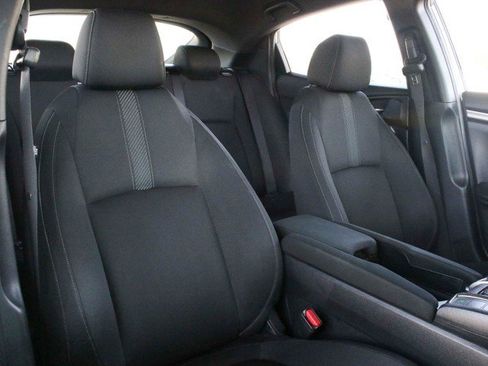 Used 2021 Jeep Grand Cherokee Laredo image 30