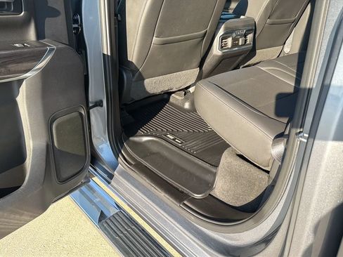 Used 2019 Chevrolet Silverado 1500 LTZ w/ LTZ Premium Package AWD/4WD image 58
