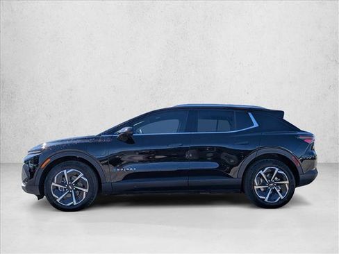 New 2026 Chevrolet Equinox EV LT image 8