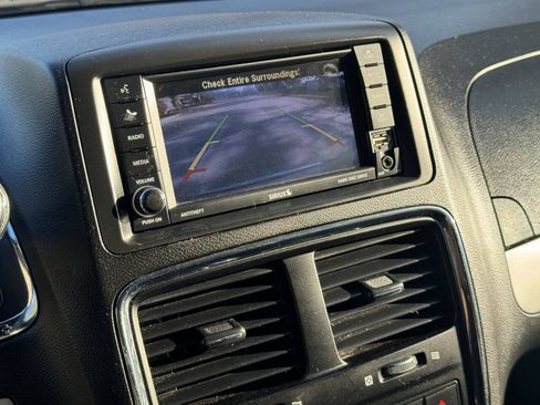 Used 2018 Dodge Grand Caravan GT FWD image 13