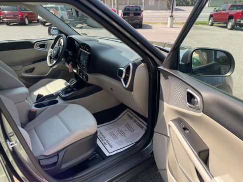 Used 2020 Kia Soul LX FWD image 31