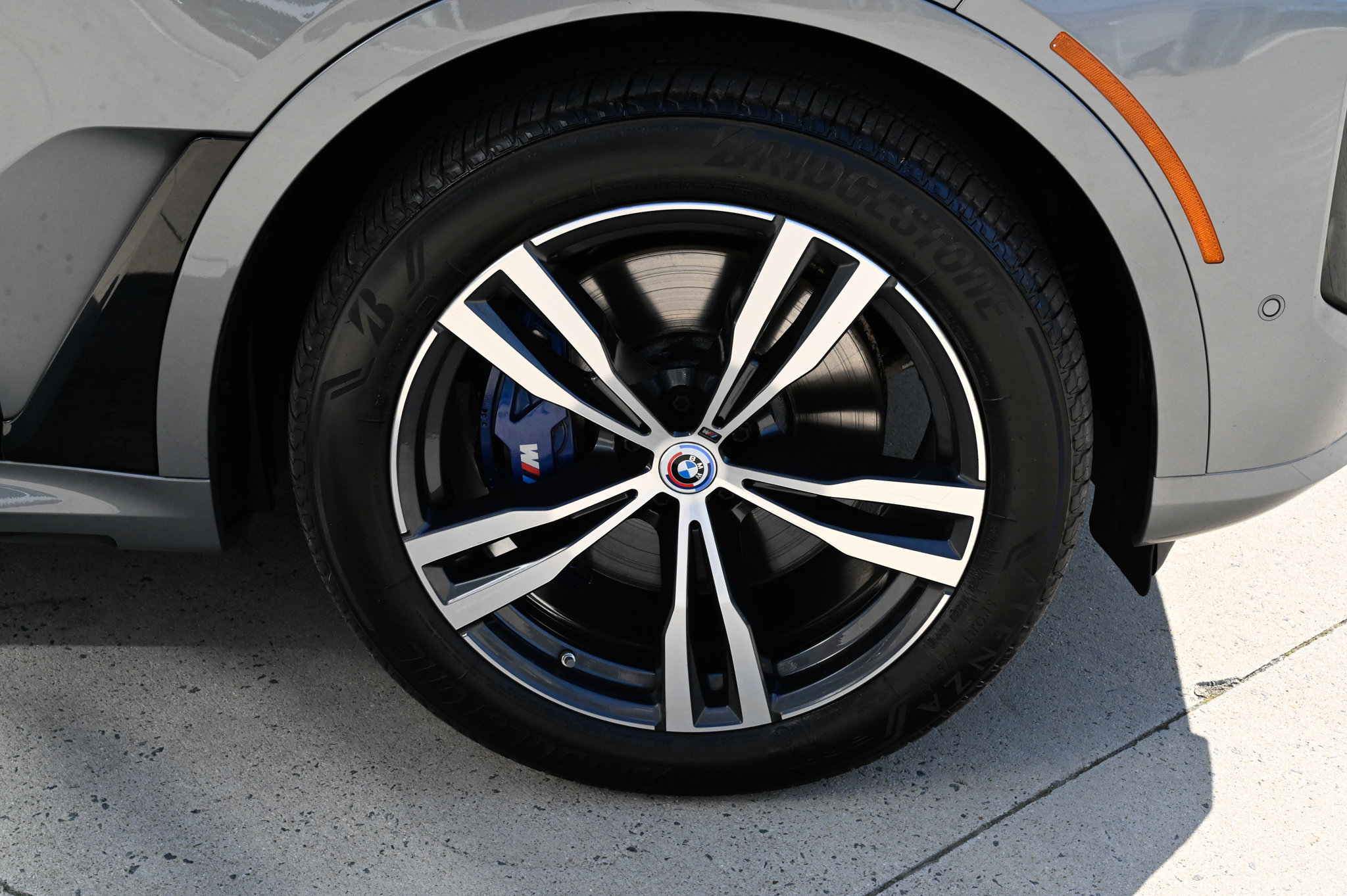 Used 2023 BMW X7 M60i w/ Executive Package AWD/4WD image 11