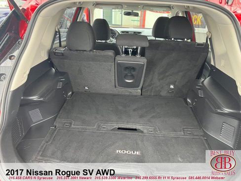 Used 2017 Nissan Rogue SV AWD/4WD image 12