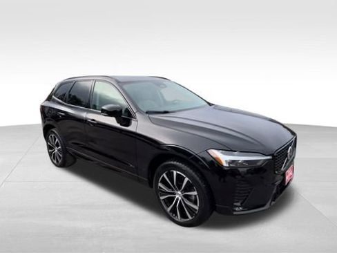 Used 2023 Volvo XC60 B5 Plus w/ Climate Package image 1