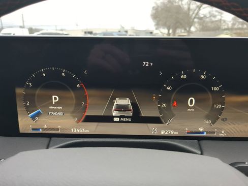 Used 2025 Nissan Armada PRO-4X image 25