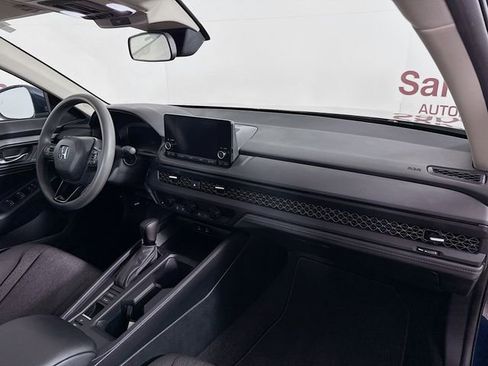 Used 2023 Honda Accord EX image 28