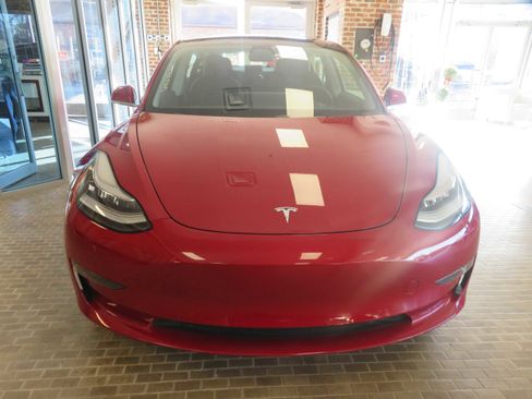 Used 2019 Tesla Model 3 Performance image 2