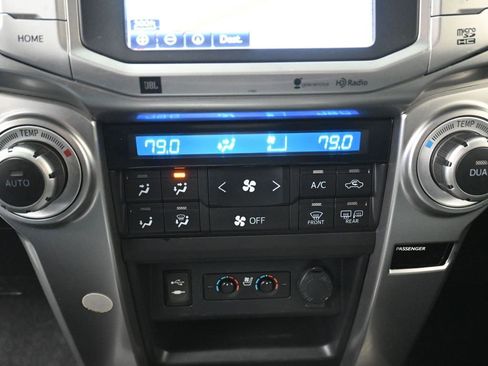 Used 2015 Toyota 4Runner Limited image 24