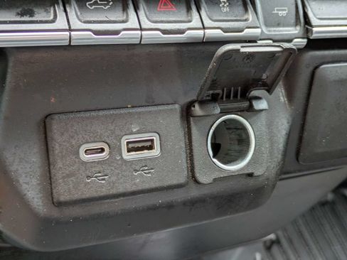 Used 2021 GMC Sierra 2500 2WD Crew Cab w/ Convenience Package image 22