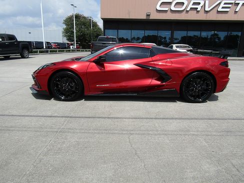 Used 2024 Chevrolet Corvette Stingray Premium Conv w/ Z51 Performance Package RWD image 28