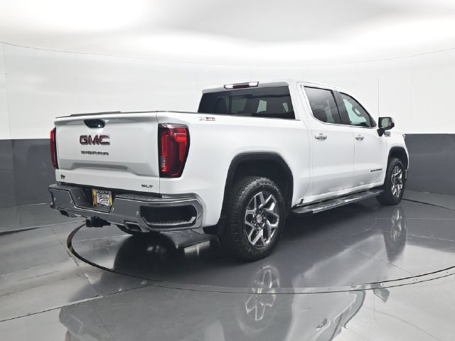 Used 2023 GMC Sierra 1500 SLT w/ SLT Premium Plus Package AWD/4WD image 5