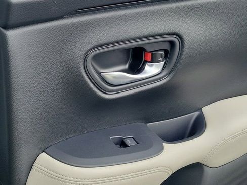 Certified 2025 Honda HR-V LX image 7