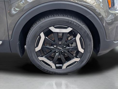 Certified 2023 Kia Telluride S w/ S Sunroof Package image 10