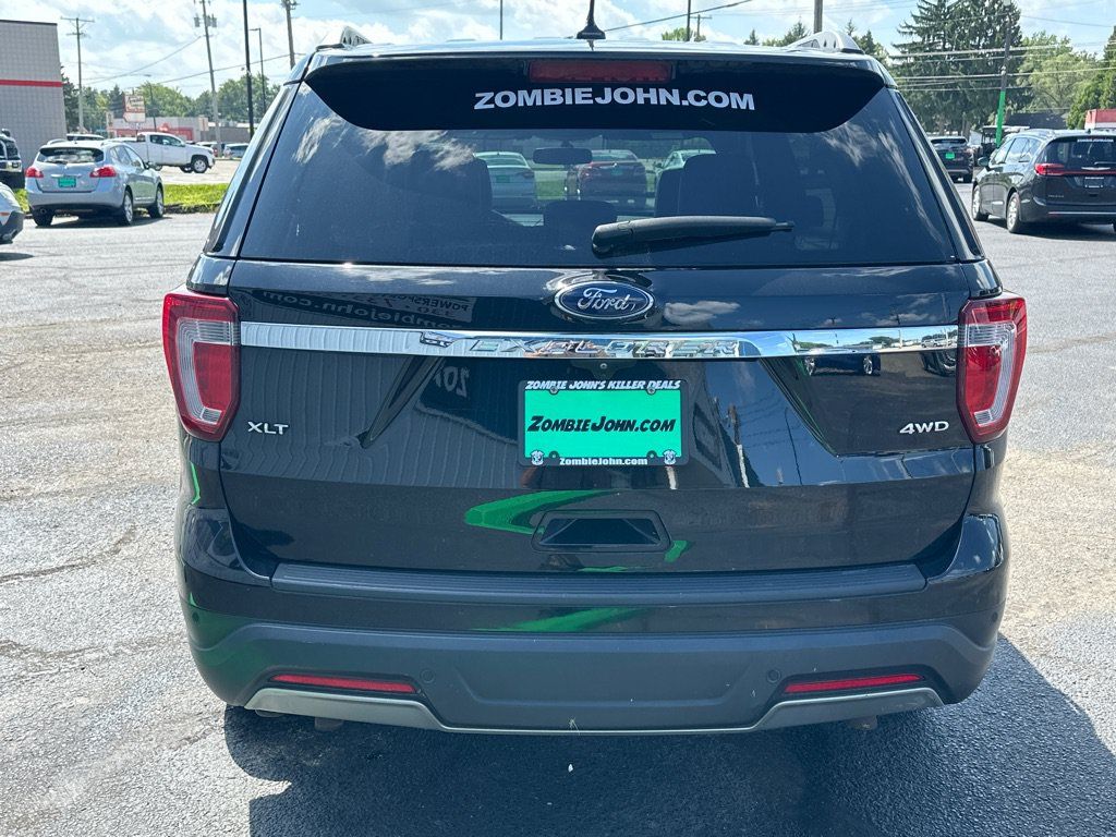Used 2019 Ford Explorer XLT w/ Equipment Group 202A AWD/4WD image 6