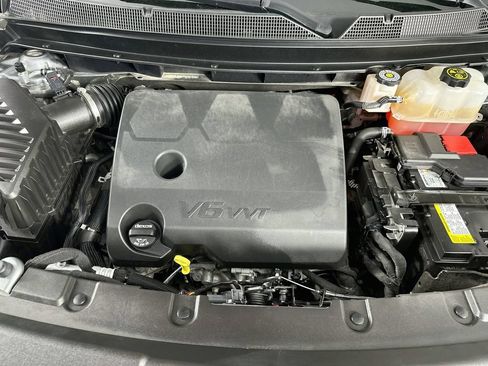 Used 2023 Chevrolet Traverse RS FWD image 39