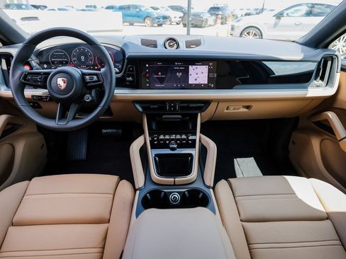 Certified 2026 Porsche Cayenne Coupe AWD/4WD image 24