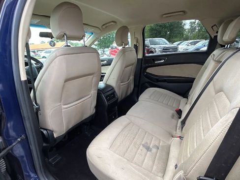 Used 2016 Ford Edge SE FWD image 18