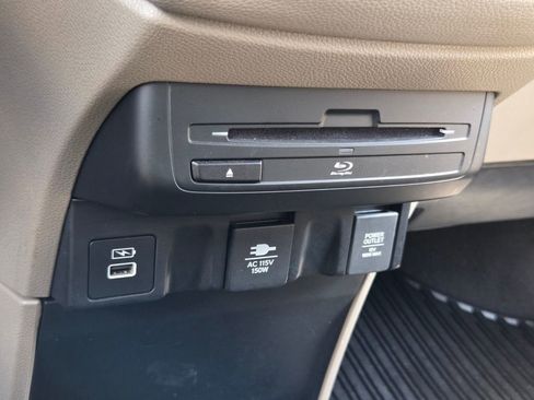 Used 2022 Honda Odyssey Elite image 31