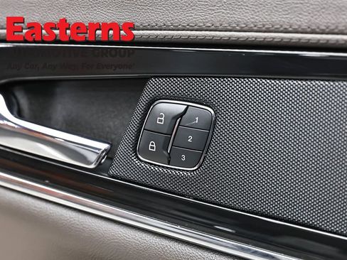 Used 2022 Lincoln Nautilus FWD w/ Premium Package image 21