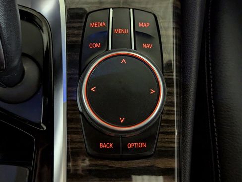 Used 2018 BMW 530i xDrive image 42