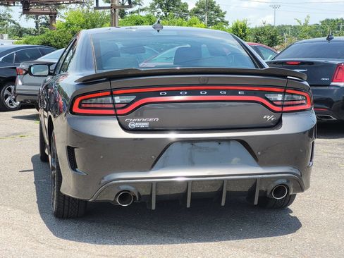 Used 2022 Dodge Charger R/T RWD image 18