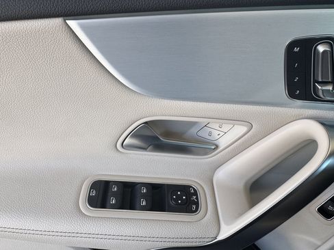 Certified 2023 Mercedes-Benz CLA 250 image 11