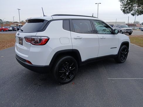 New 2026 Jeep Compass Latitude image 3