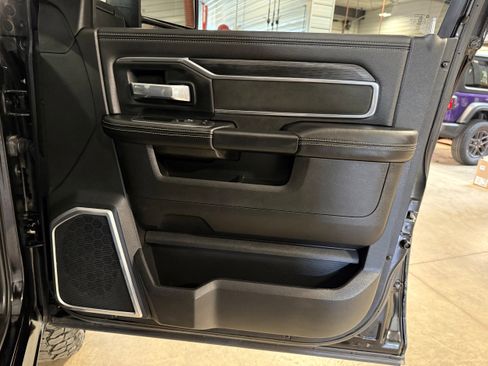Used 2023 RAM 2500 Laramie w/ Night Edition image 8