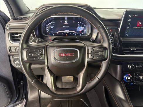 Used 2023 GMC Yukon XL AT4 w/ AT4 Premium Plus Package AWD/4WD image 13