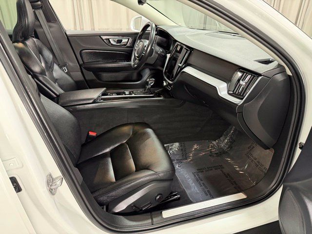Used 2022 Volvo V60 T5 Cross Country w/ Advanced Package AWD/4WD image 7