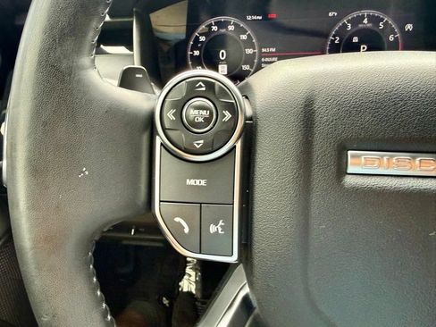Used 2018 Land Rover Discovery SE AWD/4WD image 29