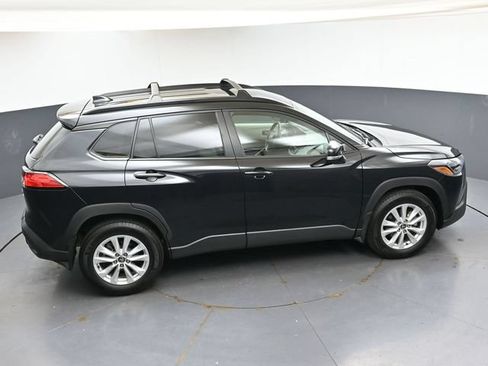 Used 2025 Toyota Corolla Cross LE AWD/4WD image 41
