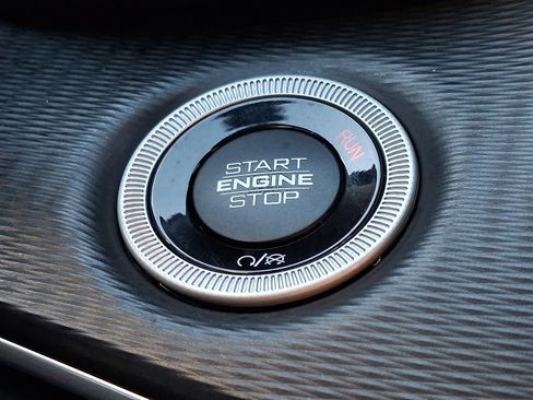 Used 2023 Jeep Grand Cherokee Altitude image 23