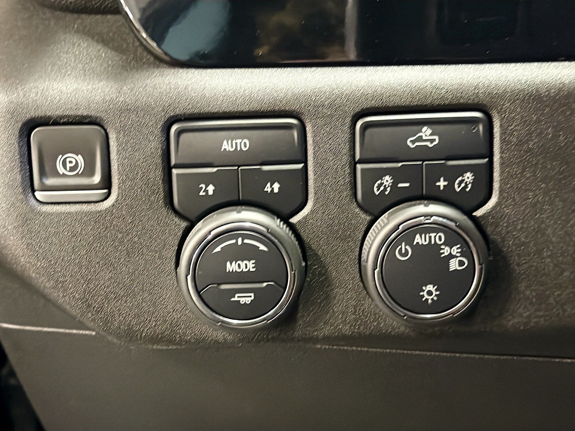 Used 2023 Chevrolet Silverado 1500 LT w/ Protection Package AWD/4WD image 16