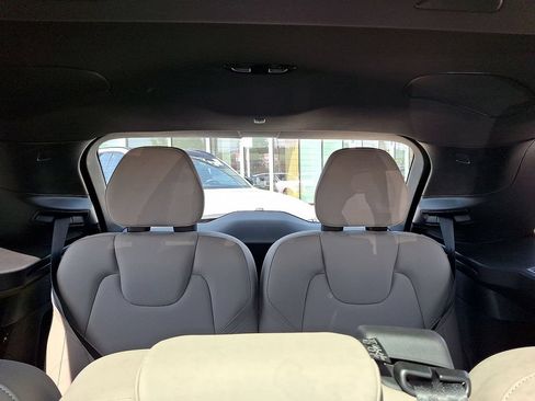 Certified 2026 Volvo XC90 B6 Plus AWD/4WD image 13