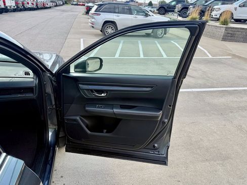 Used 2024 Honda CR-V Sport image 18