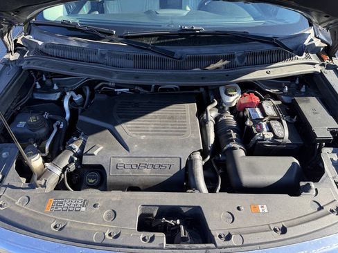 Used 2016 Ford Explorer Platinum image 29