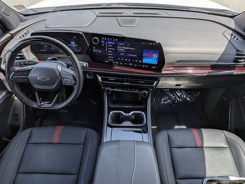 Certified 2024 Chevrolet Traverse RS FWD image 29