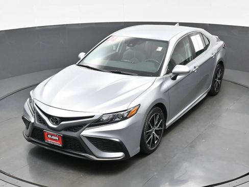 Used 2024 Toyota Camry SE FWD image 35