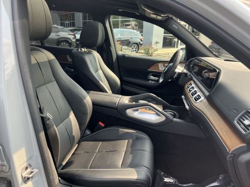 Used 2024 Mercedes-Benz GLS 580 4MATIC image 26