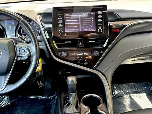Used 2024 Toyota Camry SE FWD image 18